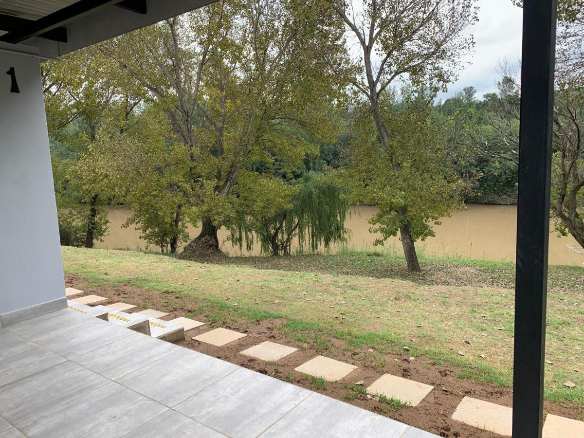 At The River Guest House 크론스타드 외부 사진