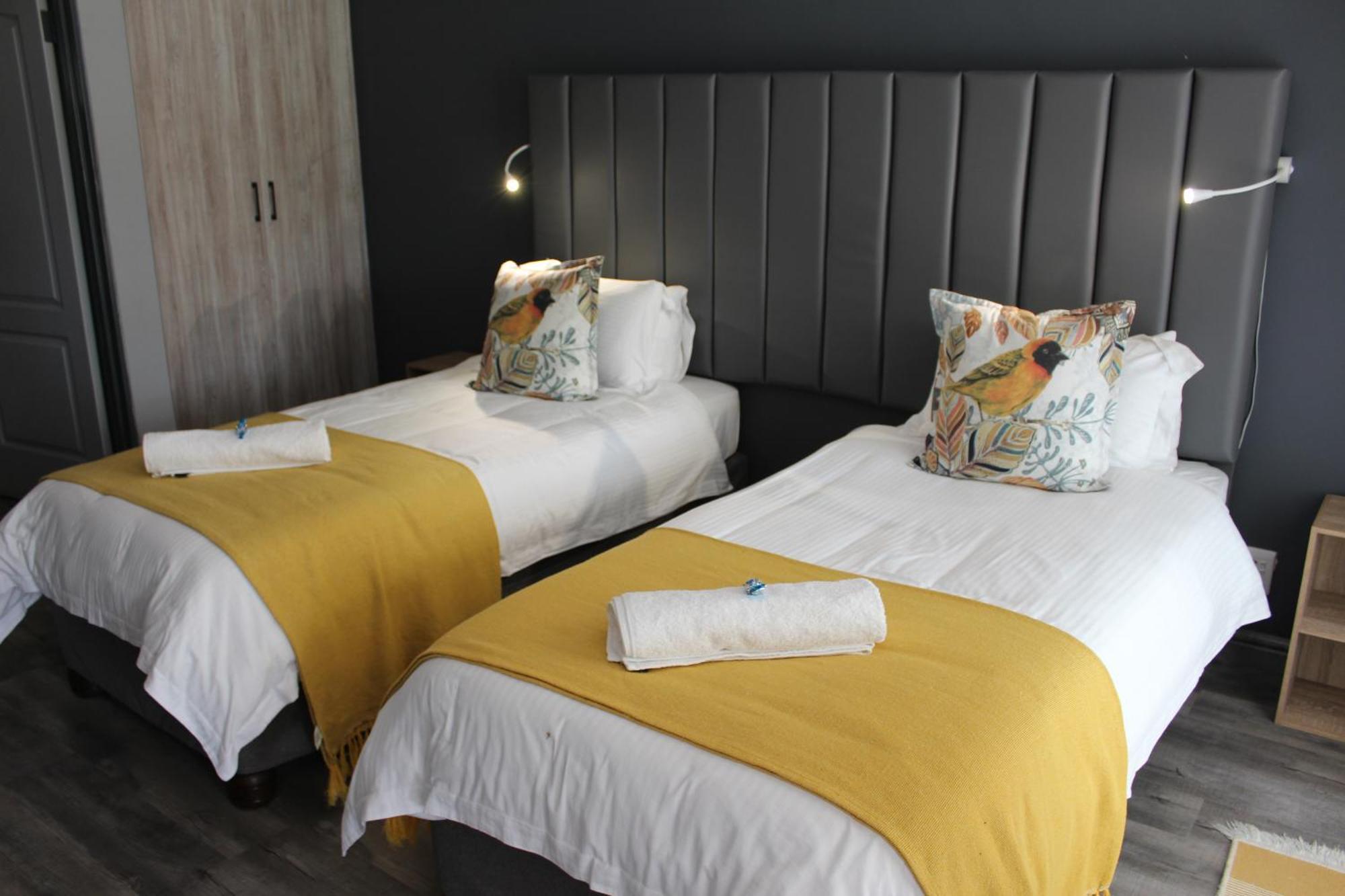 At The River Guest House 크론스타드 외부 사진